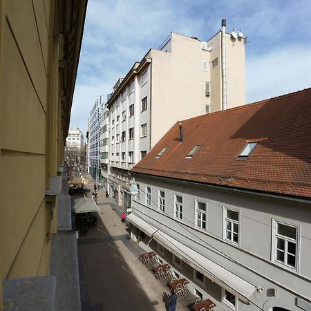 Apartment Ludwig - Films & Movies Collection Загреб Екстериор снимка